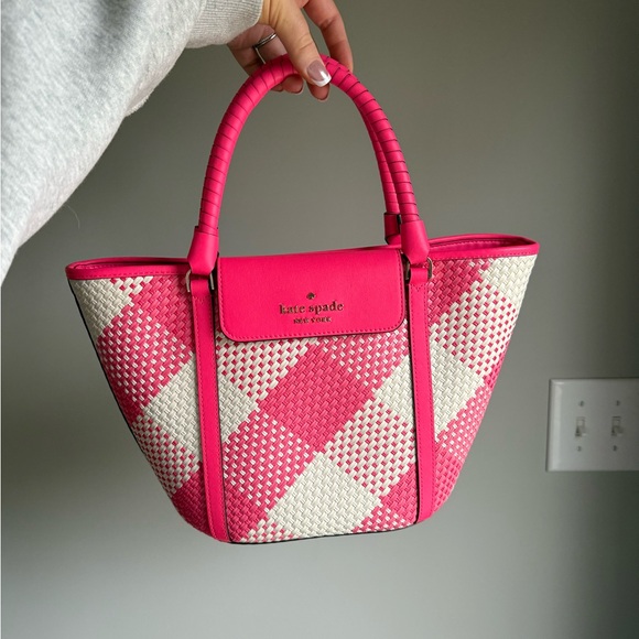 kate spade Handbags - BRAND NEW - Kate Spade Purse